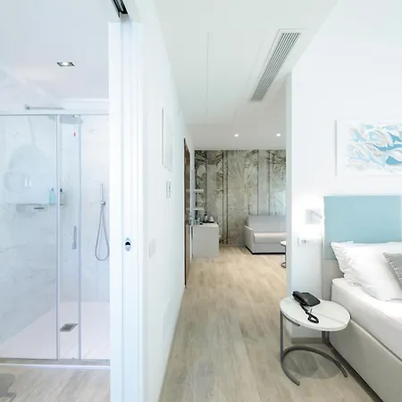 Bristol Hotel 4*