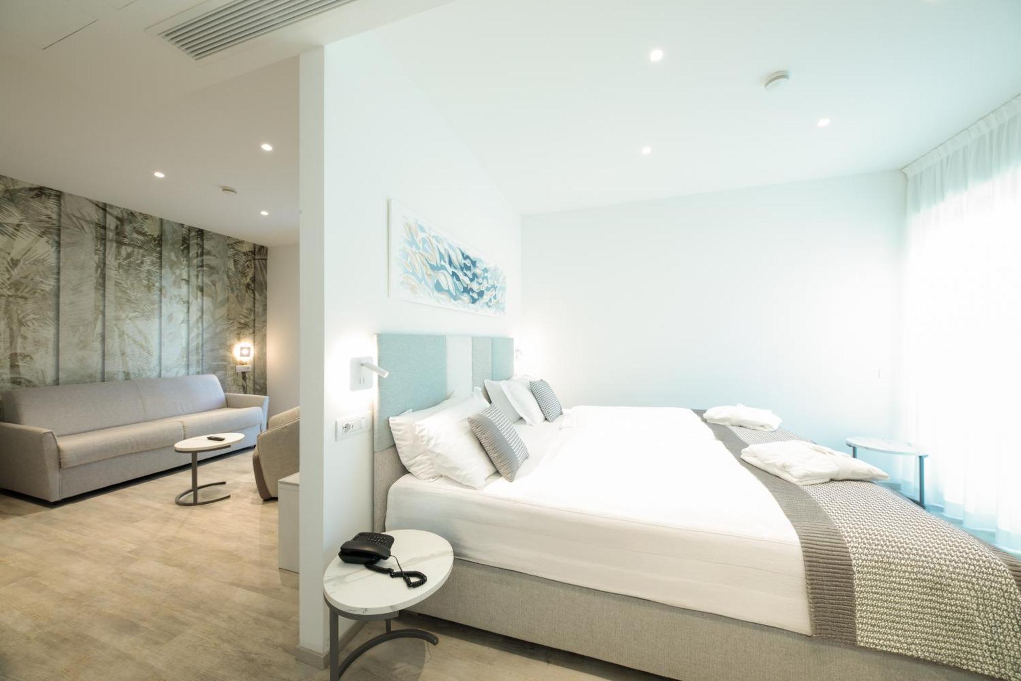 Bristol Hotel 4*